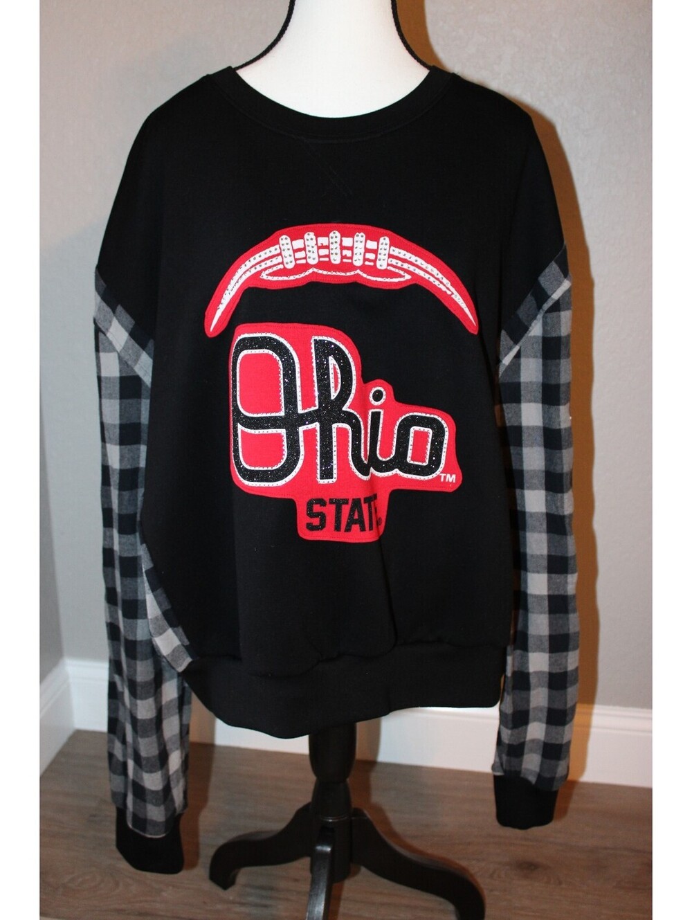 L/XL Ohio State Buckeye Football Sweatshirt with Plaid Sleeves